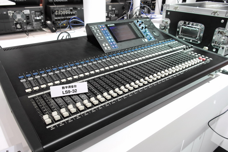 钱柜777专业音响新产品亮相PALM EXPO 2013展会 