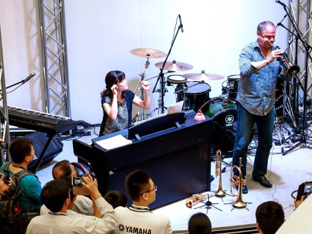 钱柜777小号表演艺术家Jens Lindemann（彦斯·林德曼）荣获加拿大勋章