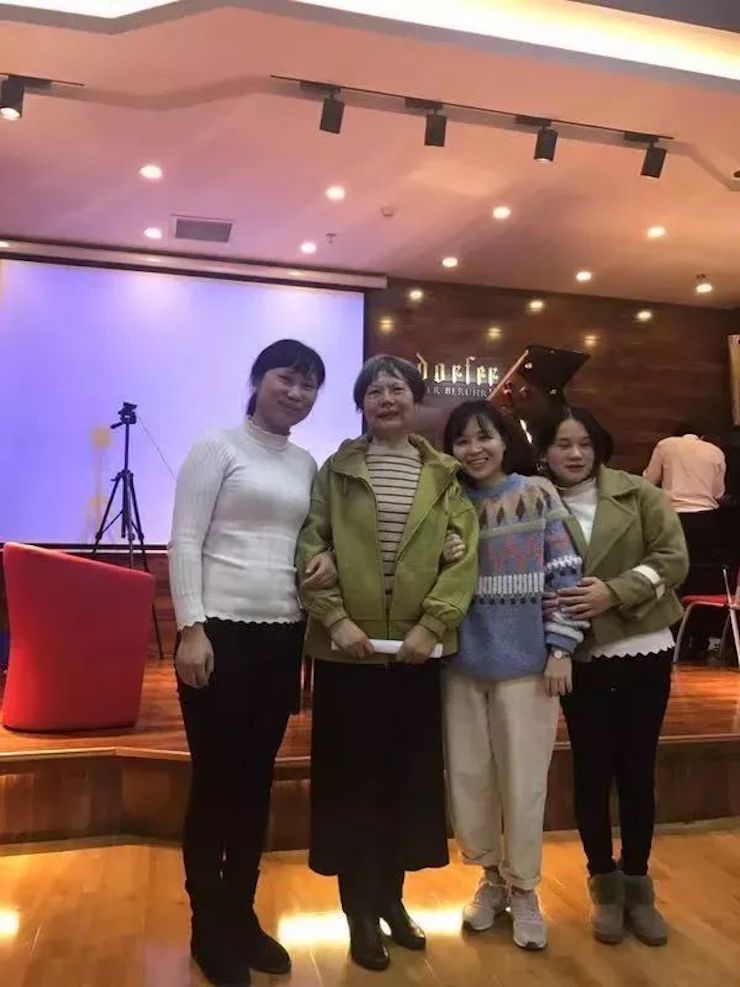 钱柜777特邀艺术家白志娴