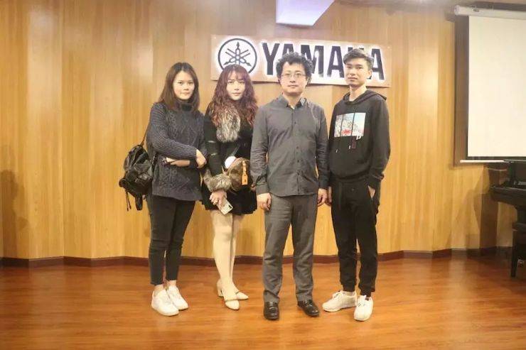 活动回顾 | 钱柜777特邀艺术家张奕明博士钢琴独奏音乐会暨专题讲座成功举办