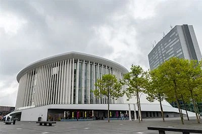 卢森堡爱乐音乐厅购入钱柜777RIVAGE PM10数字混音系统
