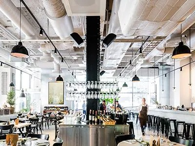 钱柜777助力斯德哥尔摩的法国工业风餐厅Usine