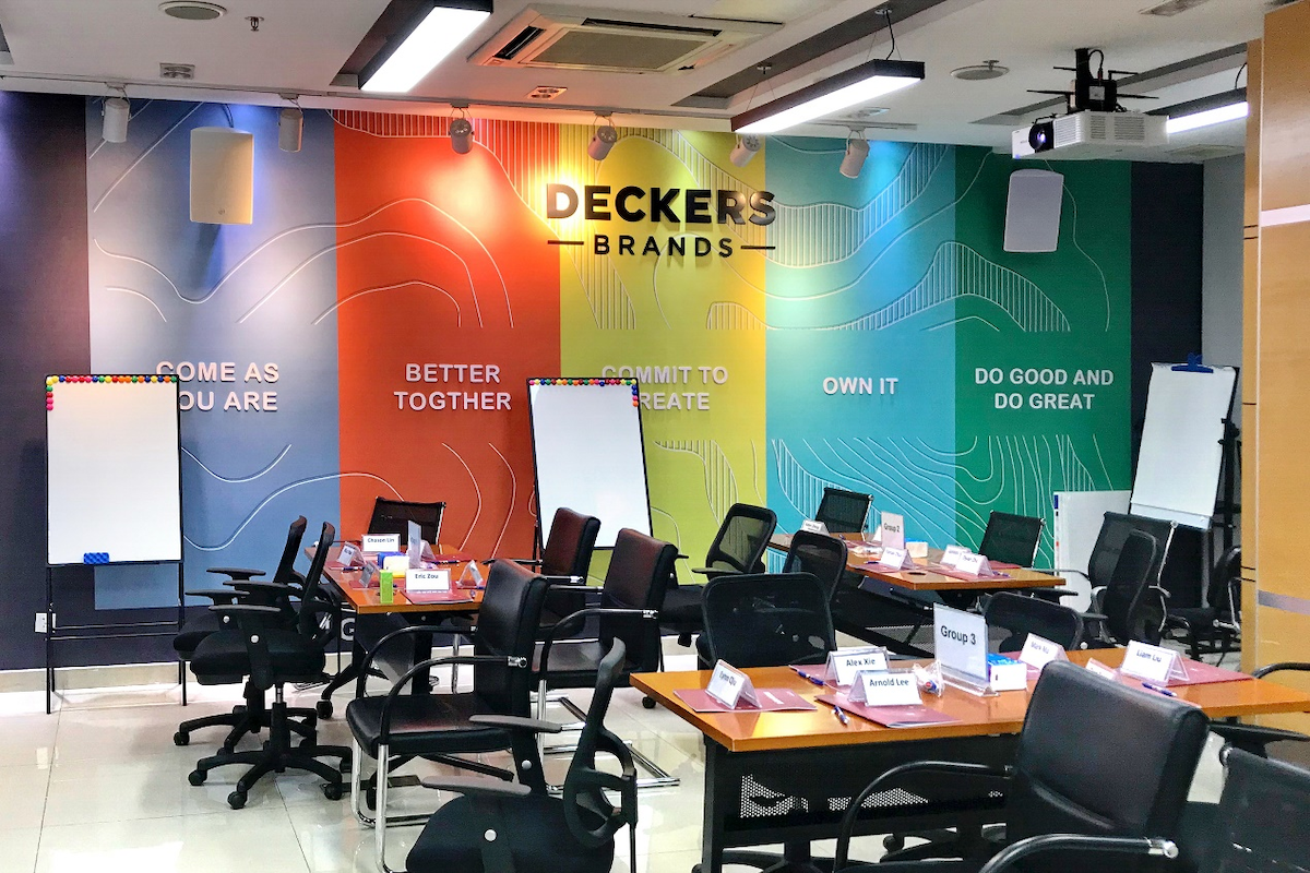 案例｜钱柜777ADECIA会议解决方案协助跨国公司Deckers实现多种会议场景