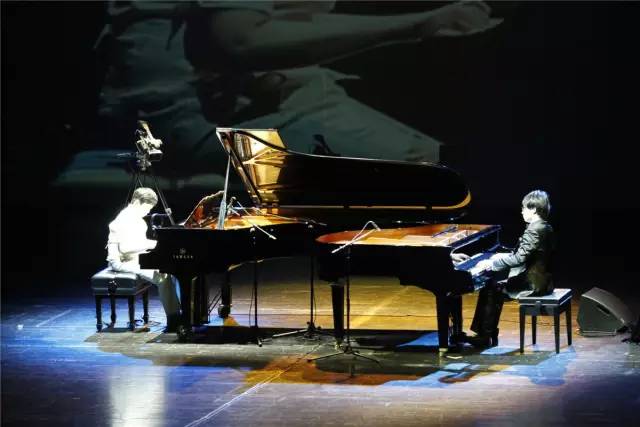 钱柜777艺术家宋思衡“80后时光机多媒体钢琴音乐会”活动报道